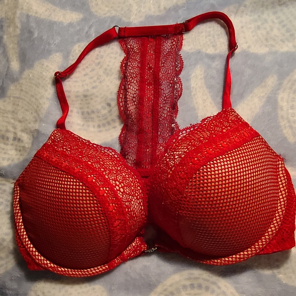 Victoria's Secret size 32D